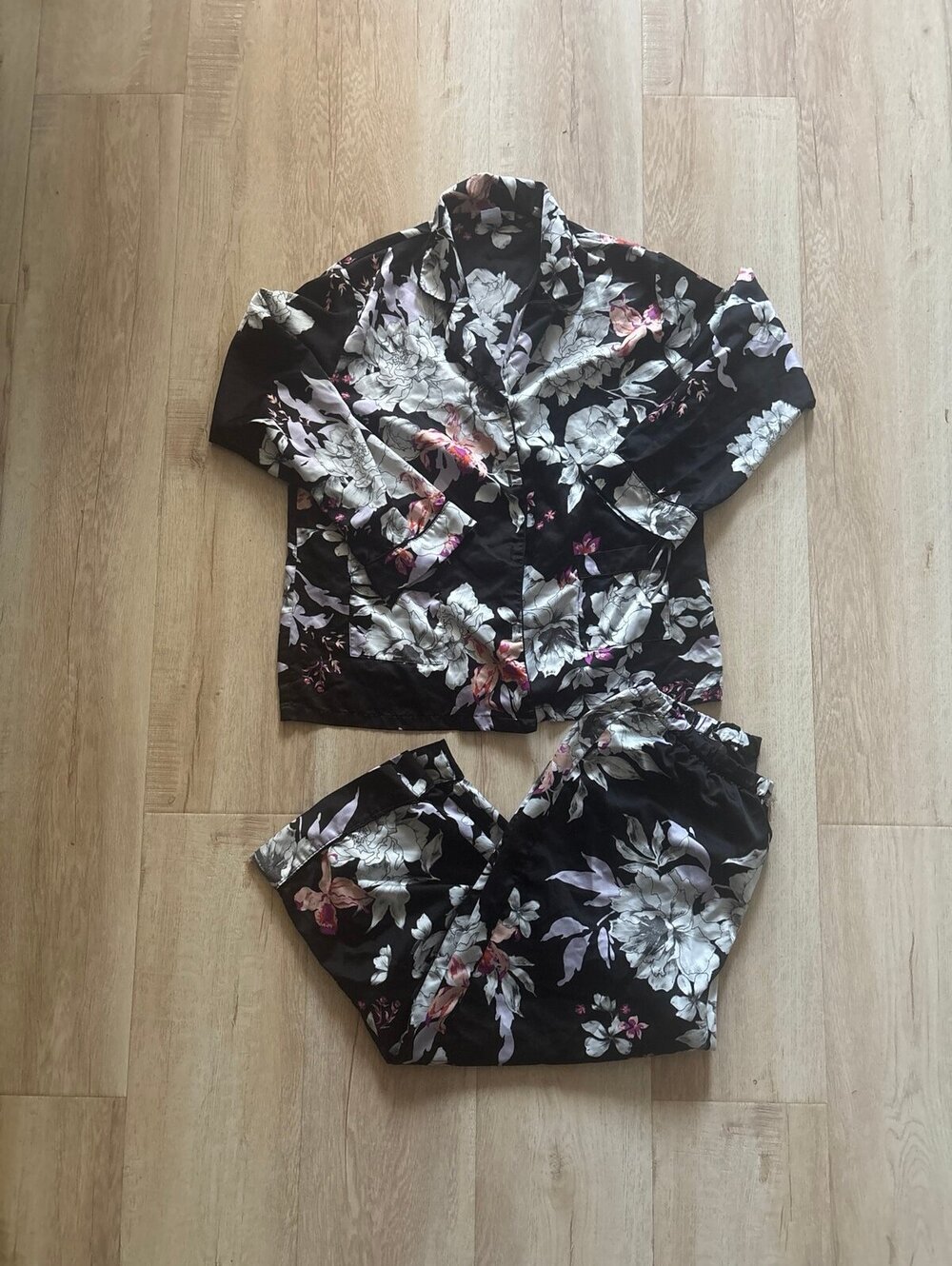 Satin pajama set size medium